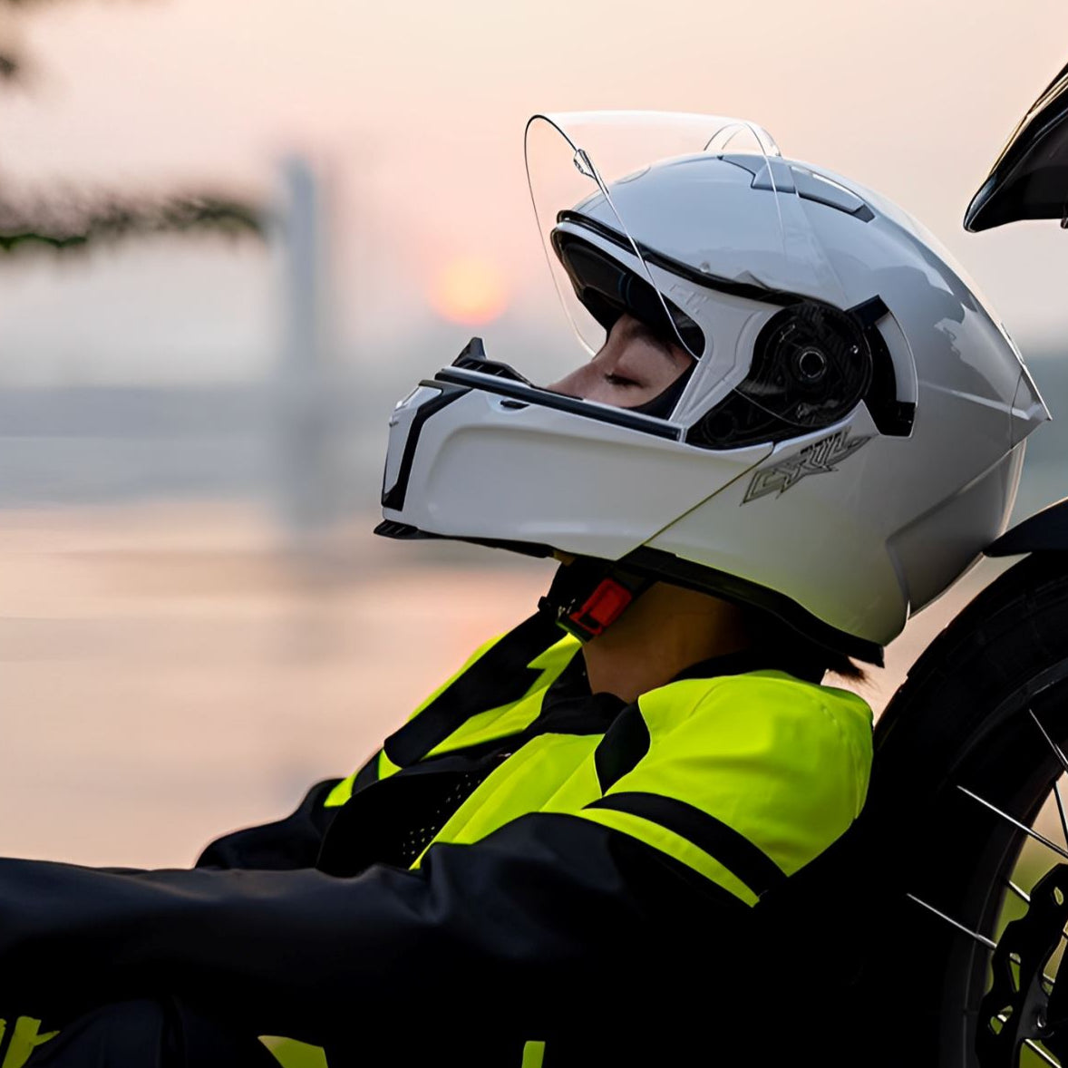 Capacete Moto Articulado Viseira Dupla AH121 Metal Capacete Moto Articulado Viseira Dupla AH121 Cyril 